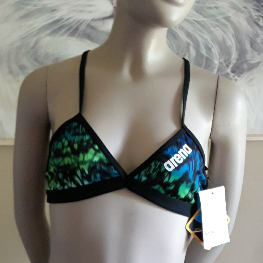 Arena Training multicol Triangle Bikini top sze 28